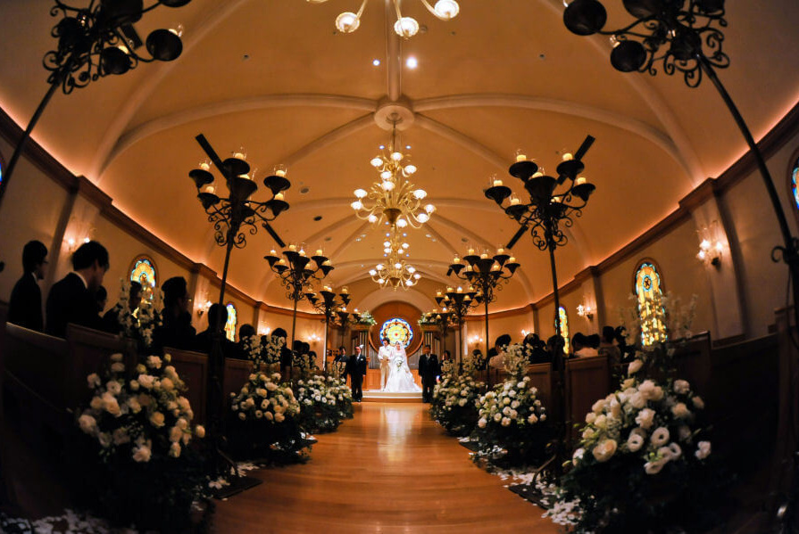 持ち込みカメラマンの挙式チャペルでのスナップ写真