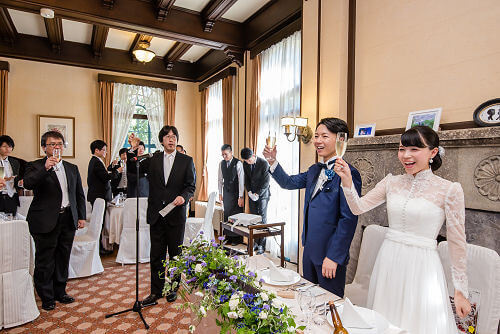披露宴での乾杯ショット